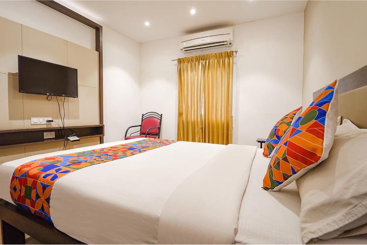 Fabhotel Karpagam - 900M From Nehru Stadium Κοϊμπατόρε Εξωτερικό φωτογραφία