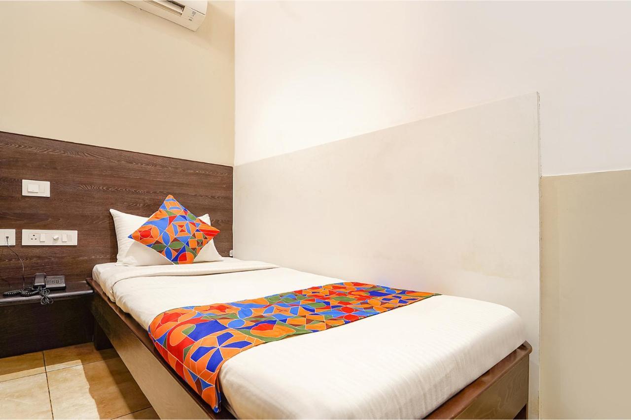 Fabhotel Karpagam - 900M From Nehru Stadium Κοϊμπατόρε Εξωτερικό φωτογραφία