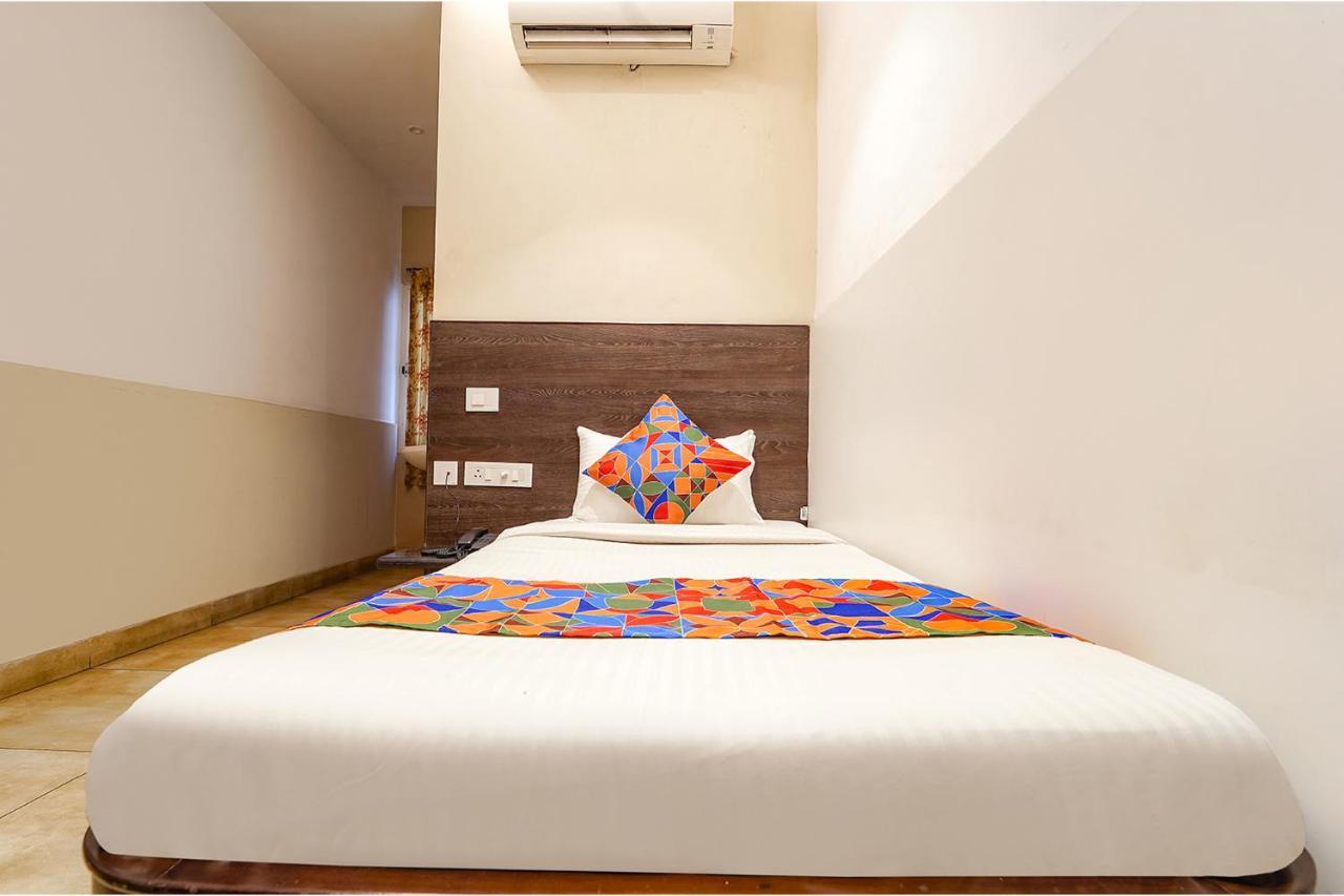 Fabhotel Karpagam - 900M From Nehru Stadium Κοϊμπατόρε Εξωτερικό φωτογραφία